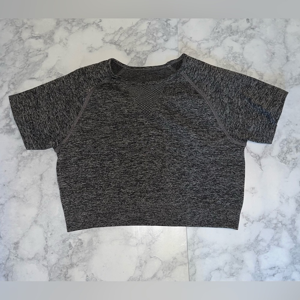 Buffbunny- Recharge Seamless
Crop Top - Granite- Large